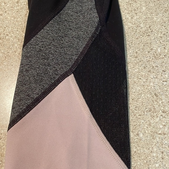 Athelta Capri length leggings size Md - Picture 4 of 5